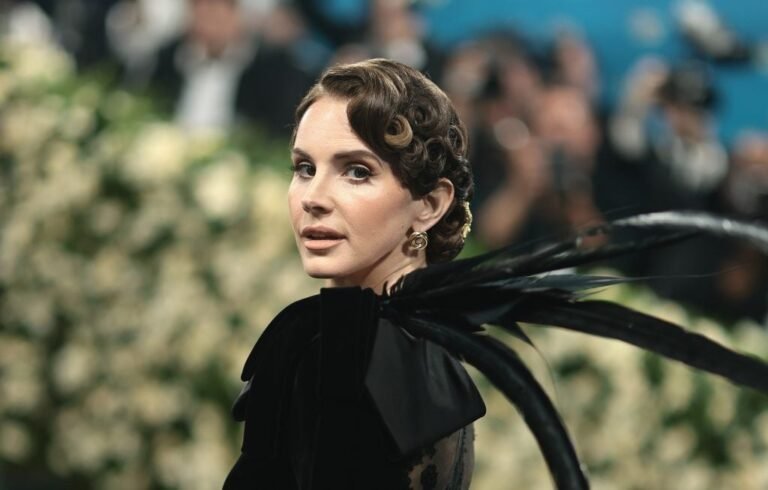 0617_lanadelrey_01-1024x653.jpg