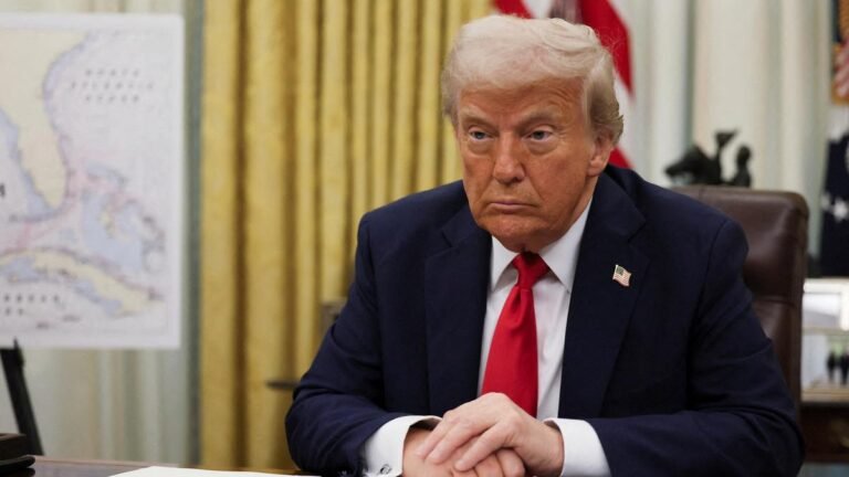 1750718516_2025-04-01T000851Z_443260097_RC2FODA2AIAJ_RTRMADP_3_USA-TRUMP.JPG