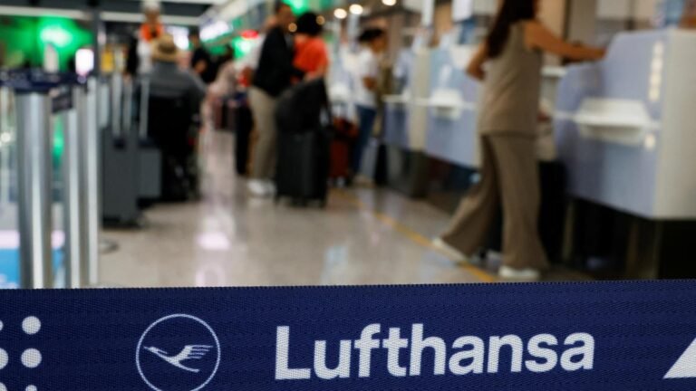 2024-10-11T040252Z_592964953_RC296AA5T67B_RTRMADP_3_LUFTHANSA-ITA-AIRWAYS-AIRPORT.JPG