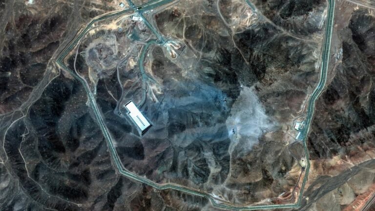 2025-06-22T132629Z_370735709_RC2H7FAH2MT7_RTRMADP_3_IRAN-NUCLEAR-USA.JPG