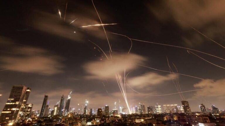 AFP-20250617-62RG66E-v4-Preview-TopshotIsraelIranConflict-1.jpg