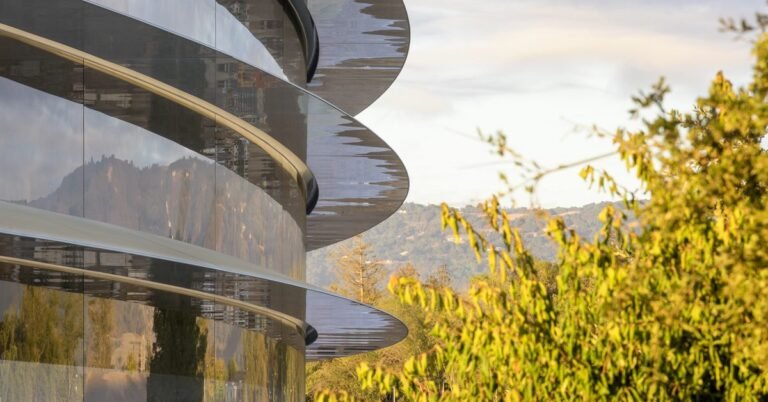 Apple-under-4th-DMA-non-compliance-investigation.jpg