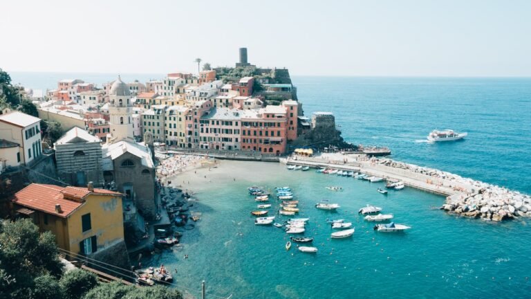 Cinque20Terre20Italy_emanuel-haas-LFh6hOMxkI8-unsplash.jpg