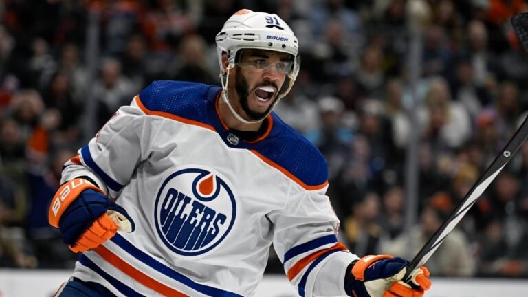 Edmonton-Oilers-left-wing-Evander-Kane.jpg