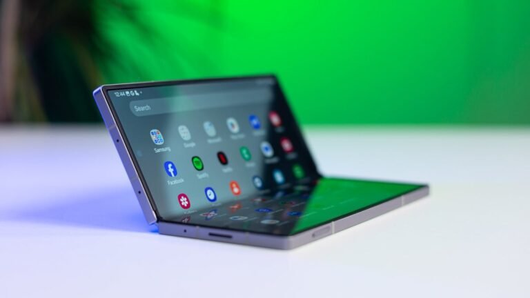 Galaxy-Z-Fold-7-and-Z-Flip-7-leaked-prices-are-bad-news-for-Samsung-fans.jpg