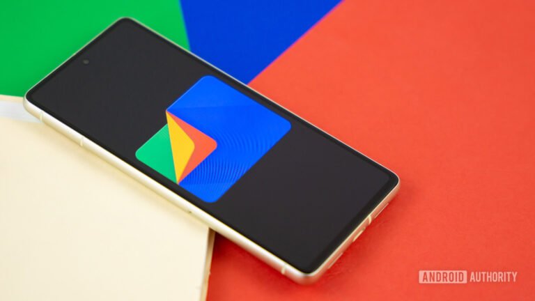Google-Files-app-logo-on-smartphone-with-manila-folder-and-colorful-background-Stock-photo-5.jpg
