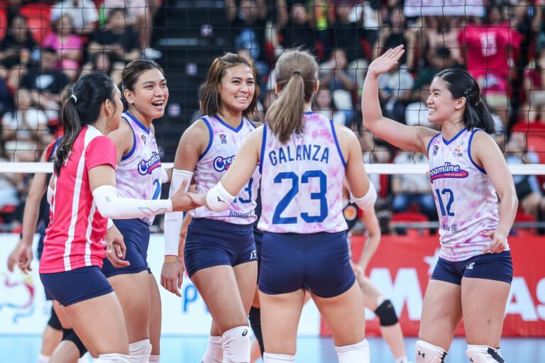 IMG_0609_PVL-invitational-conference-Creamline-vs-Khin-Bac-Bac-Ninh_Alyssa-Valdez-Jia-de-Guzman-and.jpeg