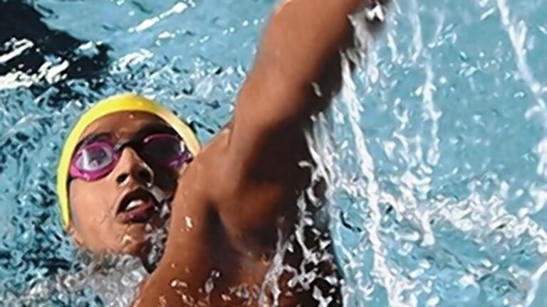 IMG_th24swim_2_1_R39V44GD.jpg