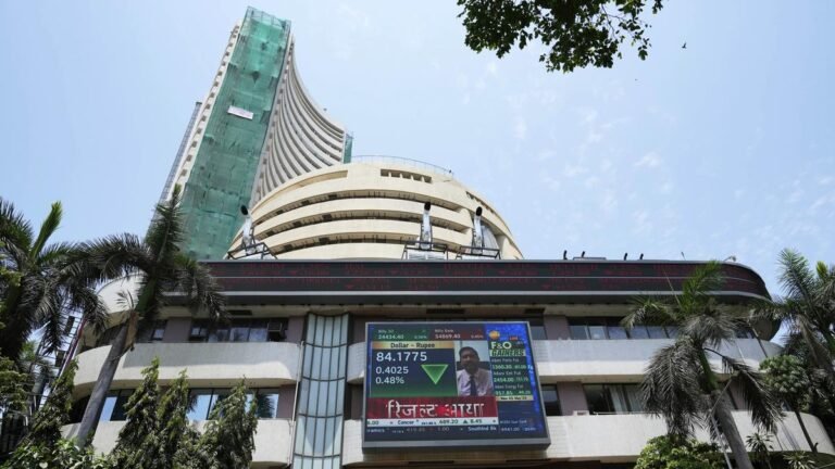 India_Economy_71324.jpg