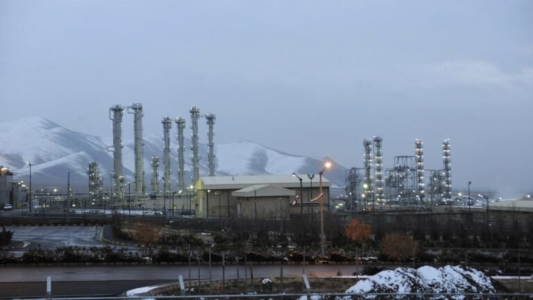 Iran_Nuclear_80530.jpg-c917e.jpg