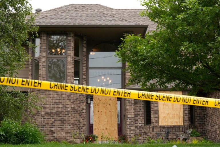 Minnesota_Lawmaker_Shot_59245.jpg
