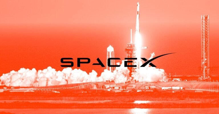 STKB355_SPACEX_C.jpg