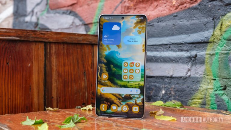 Samsung-Galaxy-S25-Edge-standing-hero-front.jpg