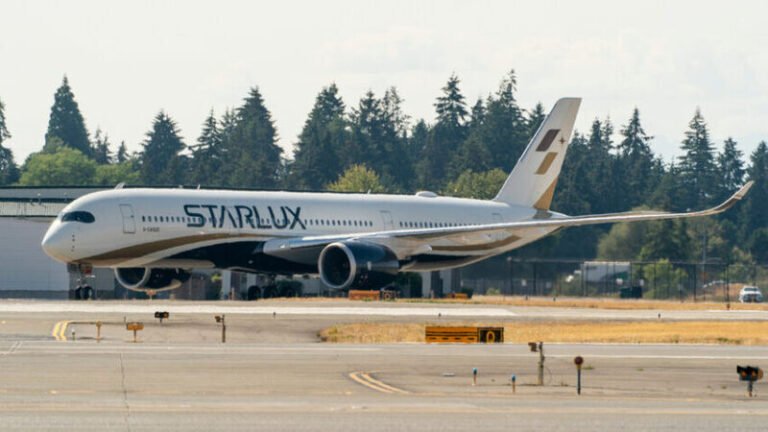 Starlux-Airlines-1-1.jpg