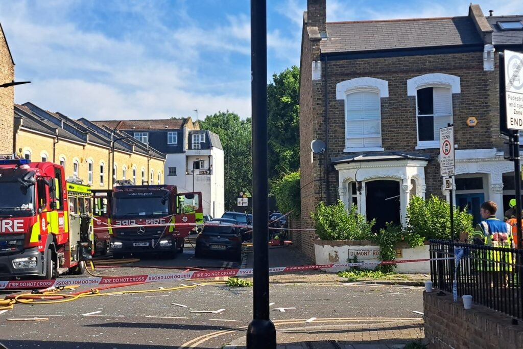 Stoke-Newington-fire-o4wj3lyu.jpeg