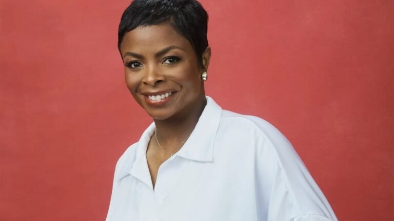 TVFest20069-5D-Janelle-James-FORWEB.jpg