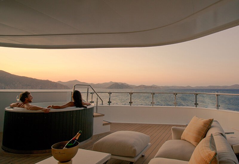 The-Ritz-Carlton-Yacht-Collectio-1.jpg