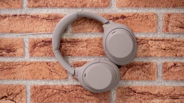 The-still-amazing-Sony-WH-1000XM4-are-selling-like-hotcakes-at-120-off-on-Walmart.jpg