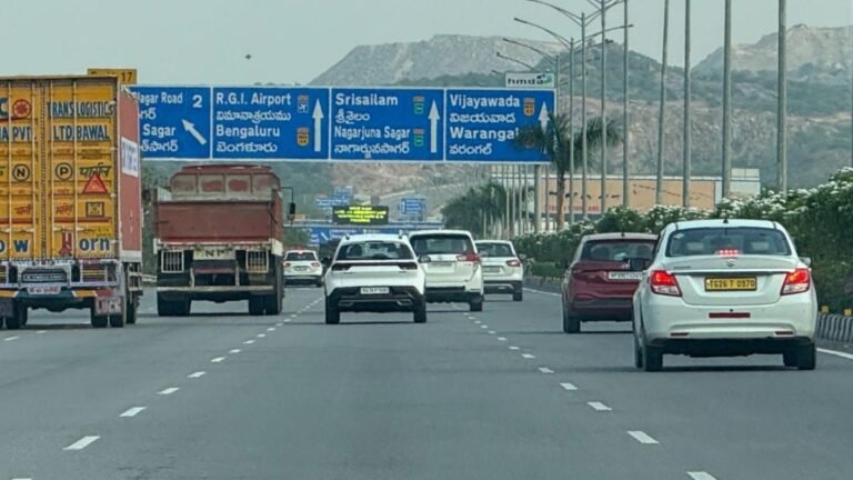 Vehicles20to20airport.jpg