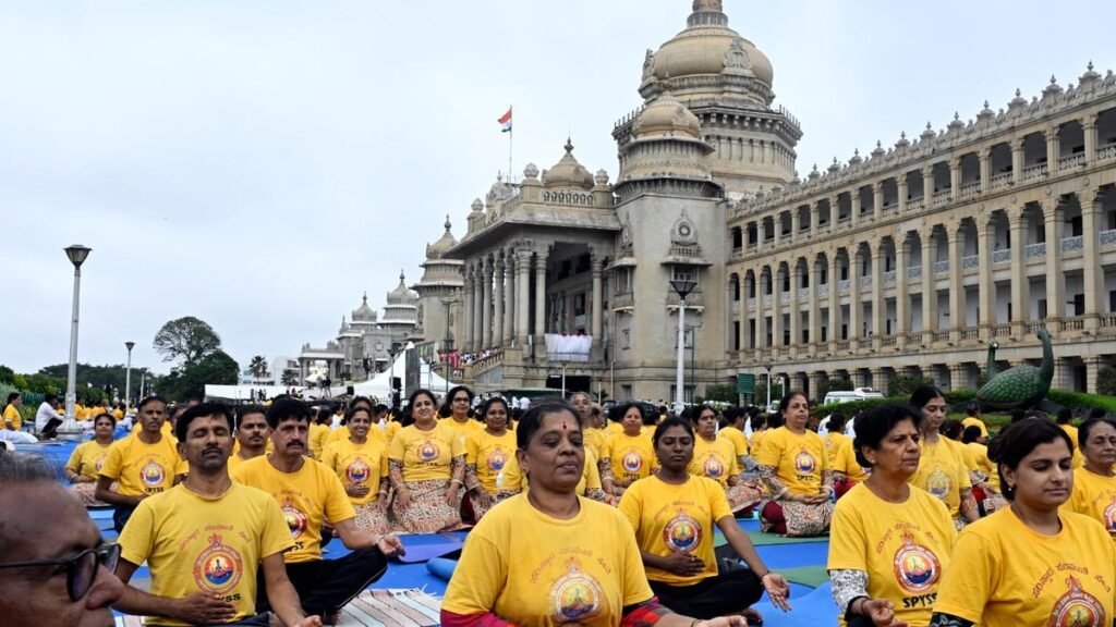 Yoga20Day20Vidhan20Soudha20Bengaluru.jpeg