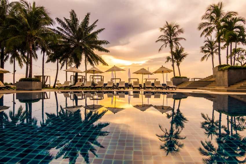 beautiful-luxury-outdoor-swimming-pool-hotel-resort-1.jpg