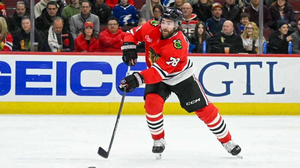 brodie-blackhawks.jpg