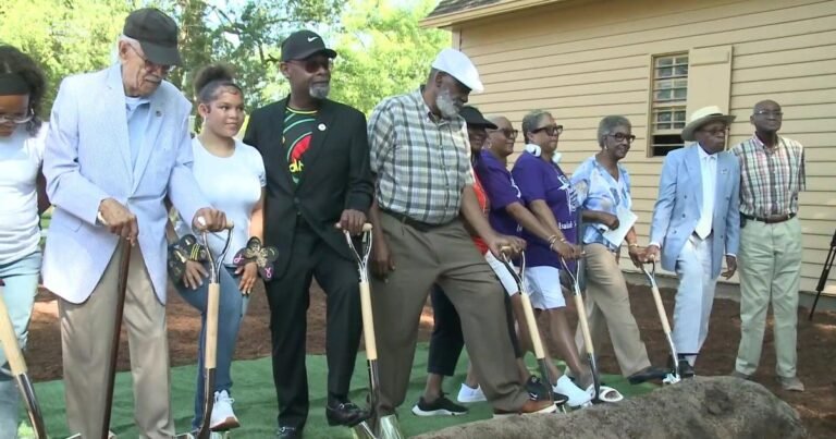cbsn-fusion-14405-1-colonial-williamsburg-rebuilds-one-of-americas-first-black-churches-on-original.jpeg