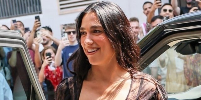 dua-lipa-pop-up-social-640x320.jpg