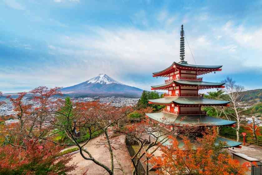 mount-fuji-chureito-pagoda-autumn-japan-1.jpg