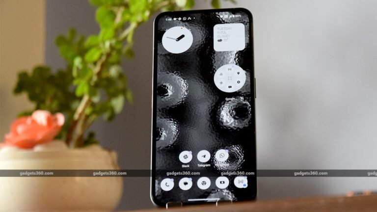 nothing_phone_2_first_look_display_gadgets360_1689917315674.jpg