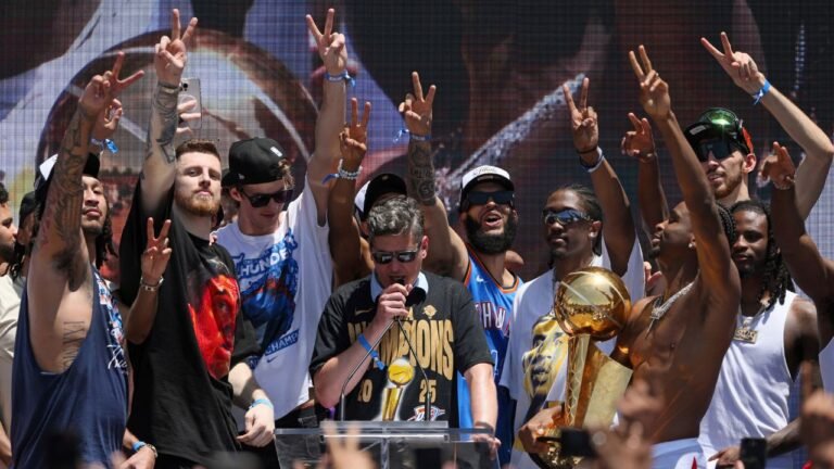 okc.parade.1280.jpg