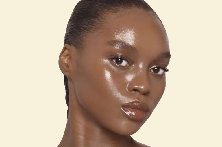 pat-mcgrath-relauch-glossy-glass-spray-2832ad0d43de4d3996622b00a4522506.jpg