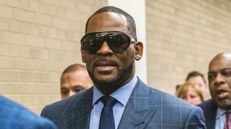 r-kelly-sexual-assult-2-e1750373175406.jpg