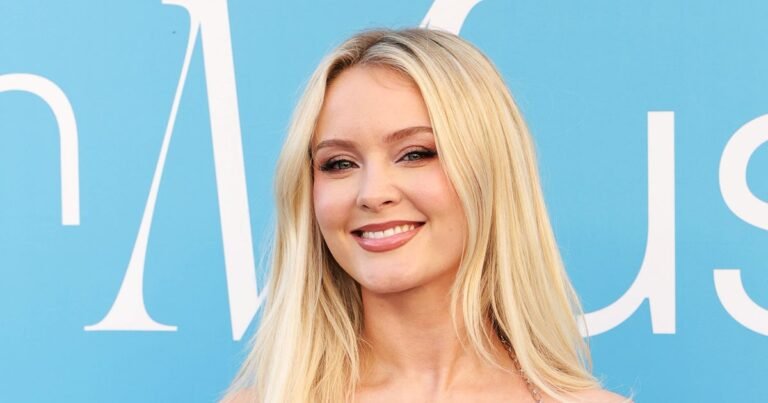 steppingout_zaralarsson_stepping-out_socialshare.jpg