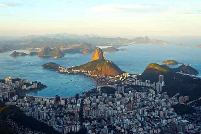 sugarloaf-rio-de-janeiro-cable-car-urca-neighborhood-1.jpg
