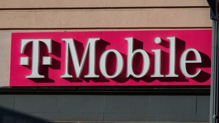 t-mobile-logo-gettyimages-2202903511.jpg