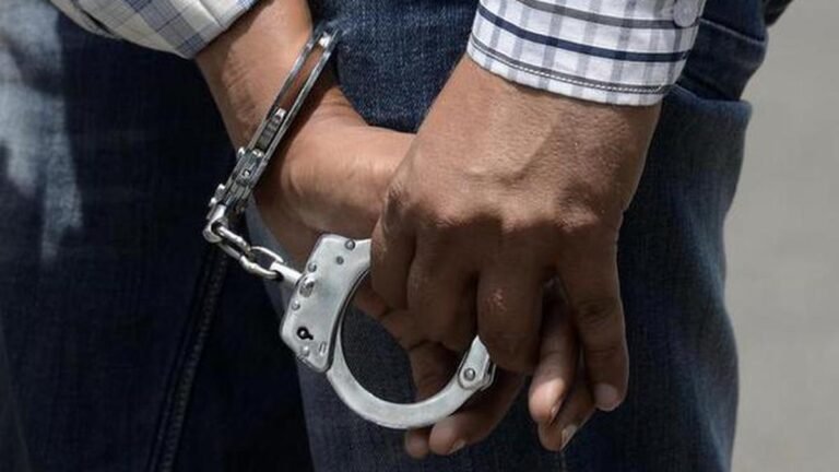 vbk-HANDCUFF-arrest.jpg